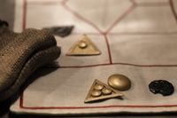 2769811 HIRÞ: The Viking Game of Royal Conflict