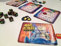 1931555 Mars Attacks: The Dice Game