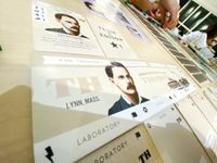 4985627 Tesla vs. Edison: Powering Up!