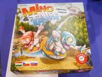 3862360 Mino &amp; Tauri