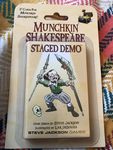 3803733 Munchkin Shakespeare: Staged Demo