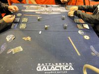 4393489 Battlestar Galactica: Starship Battles – Starter Set