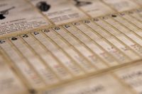 5204318 Mantis Falls (Edizione Inglese)