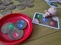 6299666 Piggy Pearls