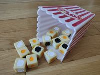 7317765 Popcorn Dice