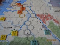 825365 1940: What If Germany Went East?